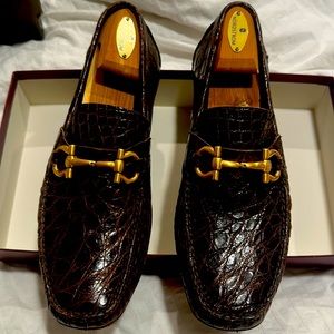 Salvatore Ferragamo driving shoe authentic alligator original price 1800.00